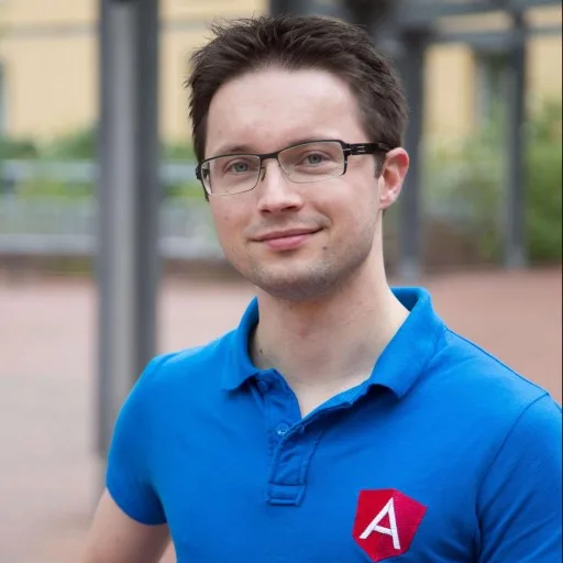 Johannes Hoppe im Angular-Shirt